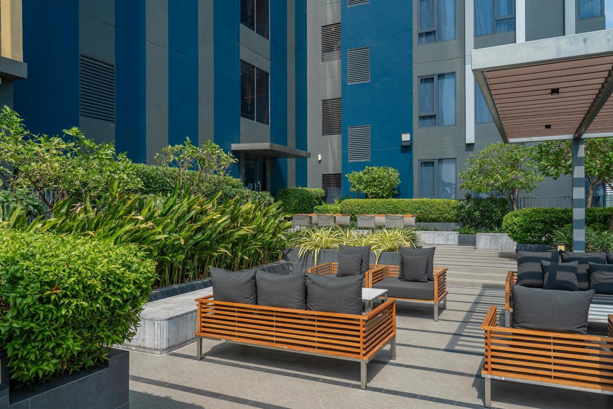Staybridge Suites Bangkok Thonglor By Ihg Extérieur photo